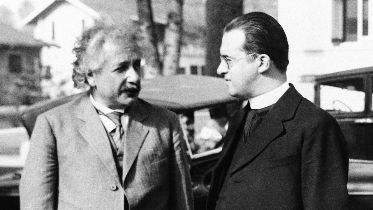 George Lemaître and Albert Einstein in California, 1933